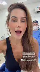 Estou muito, muito feliz com o resultado mesmo”, declarou em entrevista ao Gshow. A cirurgiã plástica Alessandra dos Santos Silva explicou que o procedimento é minucioso e exige cuidado, pois utiliza fios naturais do próprio paciente para garantir um resultado harmônico e duradouro. O custo médio do transplante varia entre R$ 25 mil e R$ 35 mil. (Foto: Instagram)