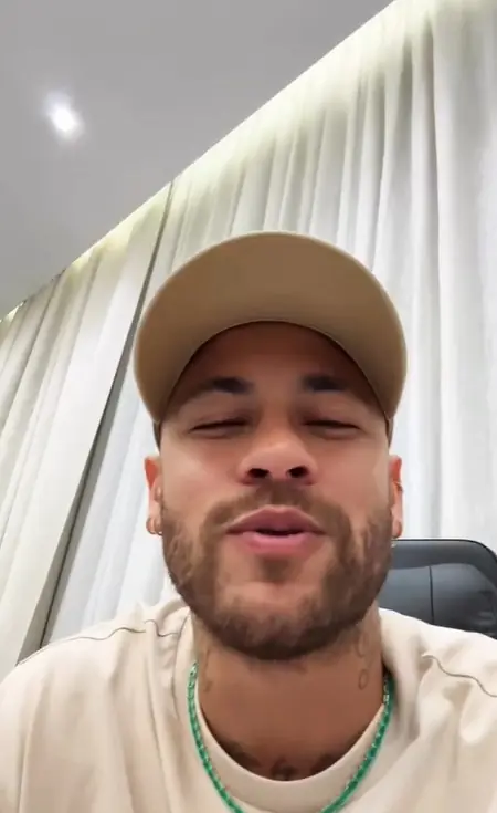 Entre os 49 nomes de diferentes esportes, apenas dois brasileiros marcaram presença: Neymar, do Santos, e Vinicius Jr., do Real Madrid (Foto: Instagram)