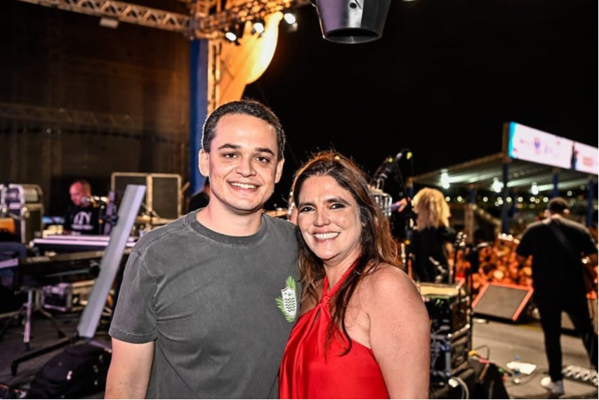 A situação ganhou ainda mais repercussão pelo fato de o prefeito ser casado com Paula Almeida, promotora de Justiça do Ministério Público. (Foto: Instagram)