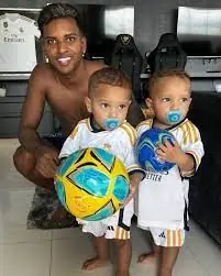 Em um desabafo nas redes, Juliette comentou: “Acabei de meter a boca e o nariz na janela. (Foto: Instagram)