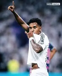 Já chorei que só. Não sei se quebrou, mas está meio torto, está”. (Foto: Instagram)