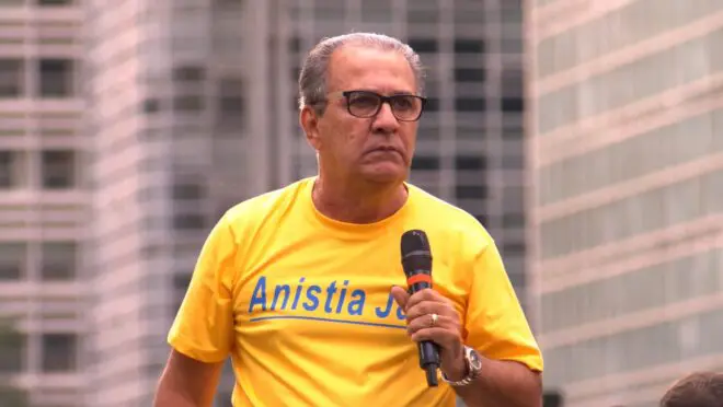 Malafaia, um dos organizadores do ato, utilizou o palanque para criticar o Judiciário e reforçar que o julgamento dos acusados cabe à Justiça, mas que a decisão sobre anistia é prerrogativa do Legislativo. (Foto: Agência Brasil)